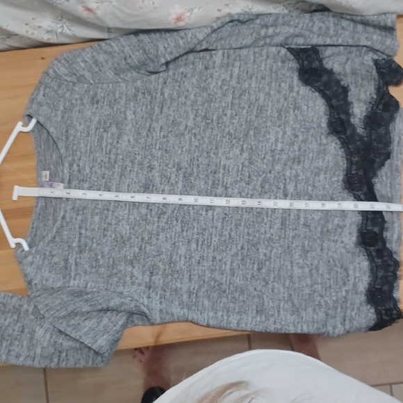 Alya gray sweater size S - Picture 6 of 9